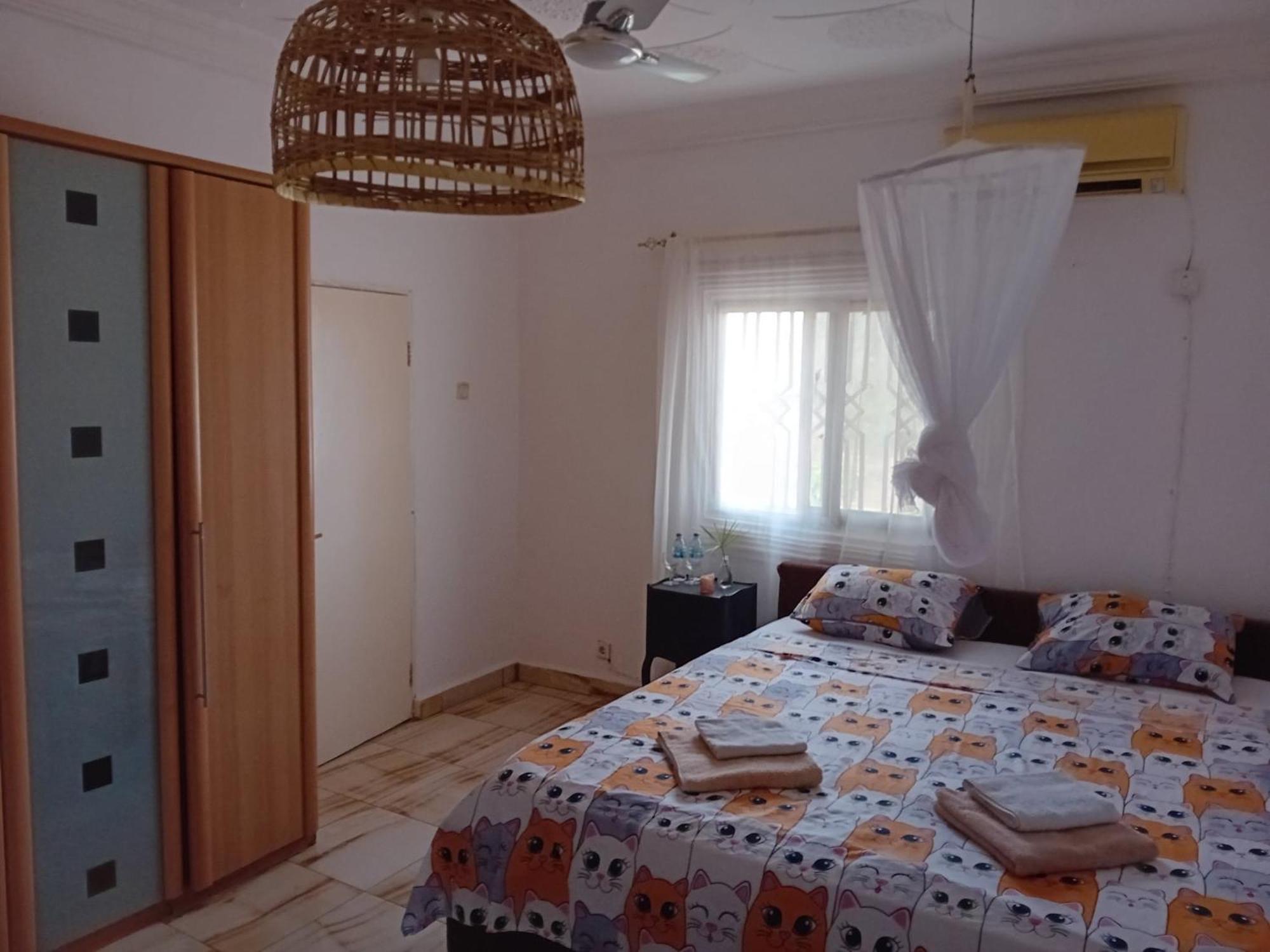 Fhs Foundation House Bijilo Ngoại thất bức ảnh